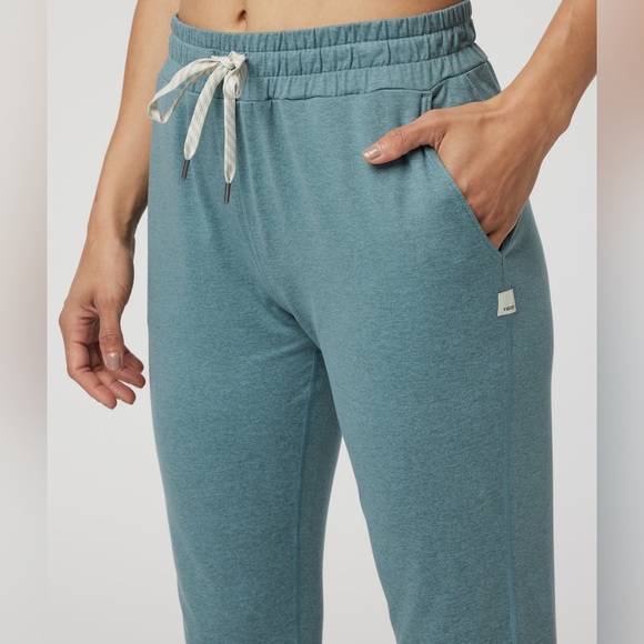 Vuori Performance Jogger in Iron Heather Size Large - Picture 2 of 8
